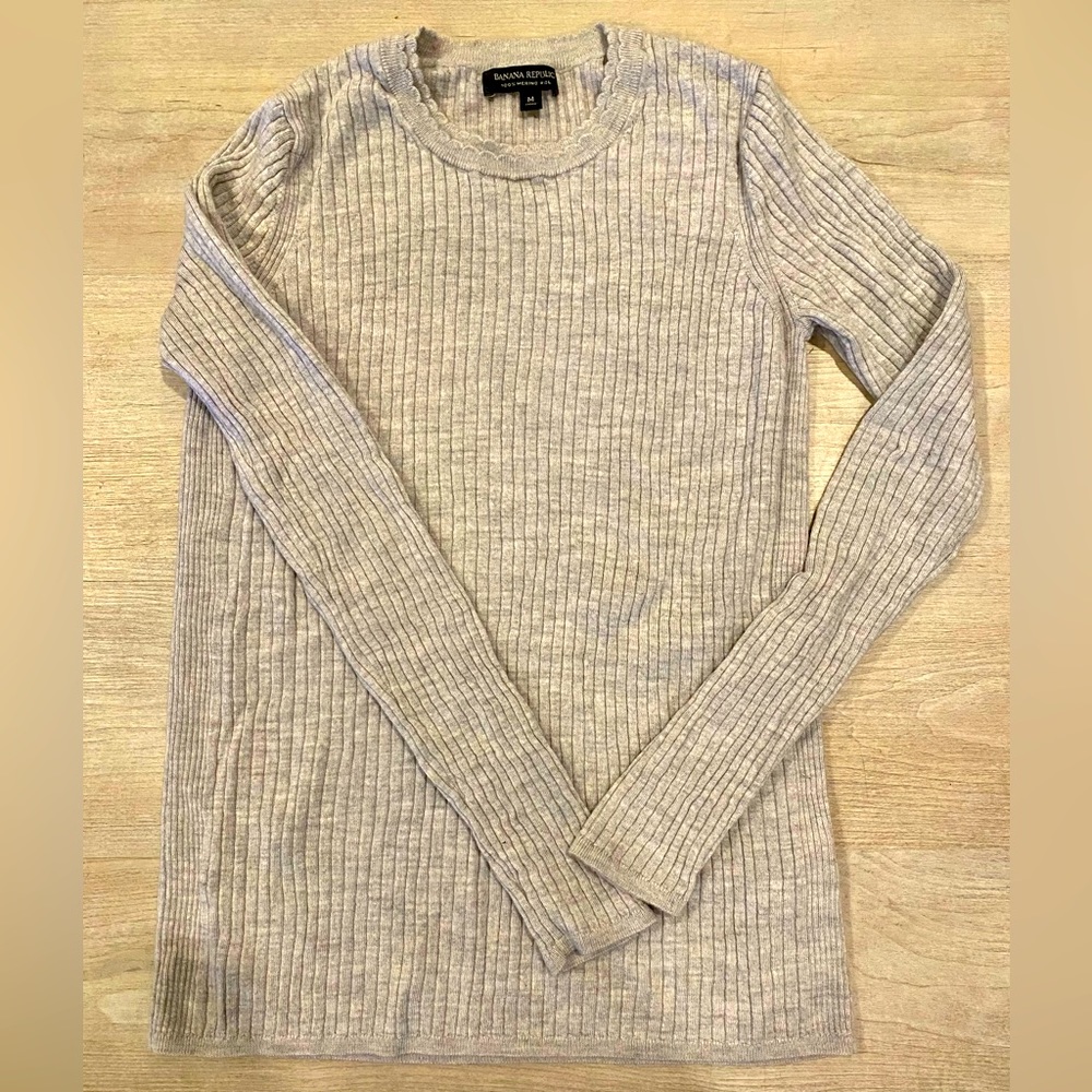 Banana a republic Merino Wool Long Sleeve Sweater/Tee